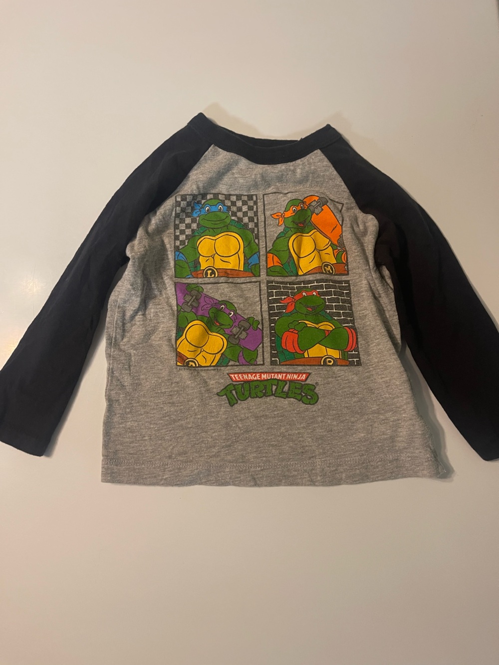 Old Navy Gray & Black Teenage Mutant Ninja Turtles Raglan Tee